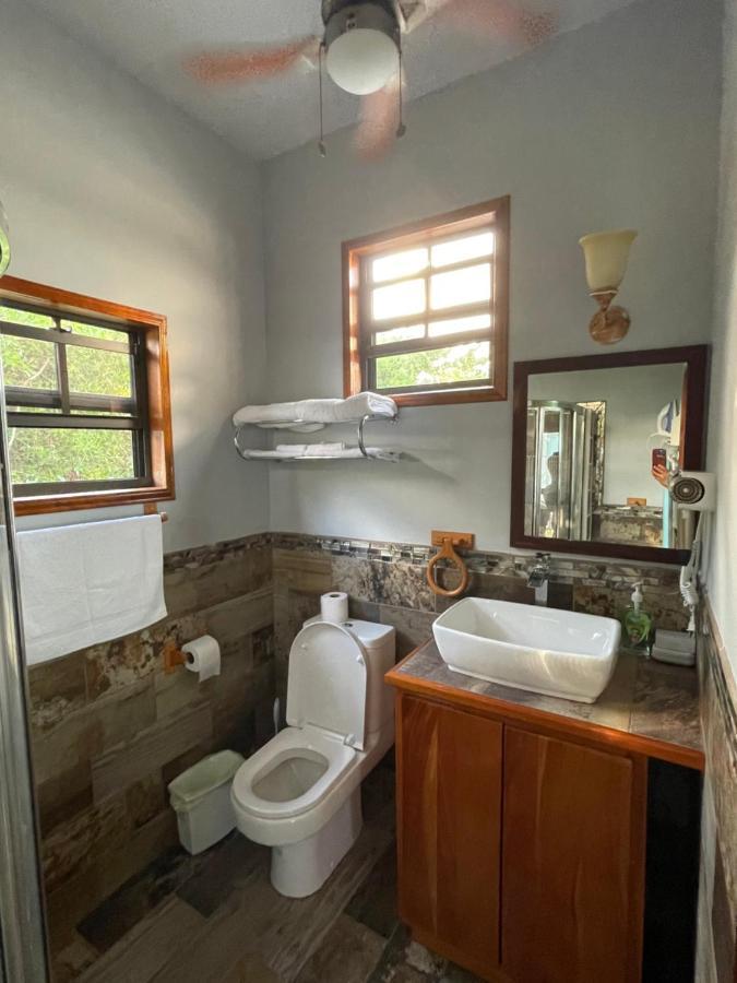 Hidden Treasure Vacation Home Blue Bay Cottage Caye Caulker Dış mekan fotoğraf